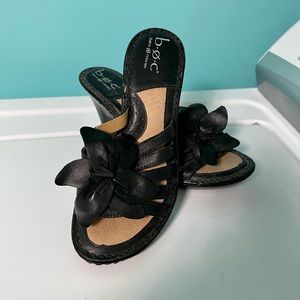Like new BOC floral heels